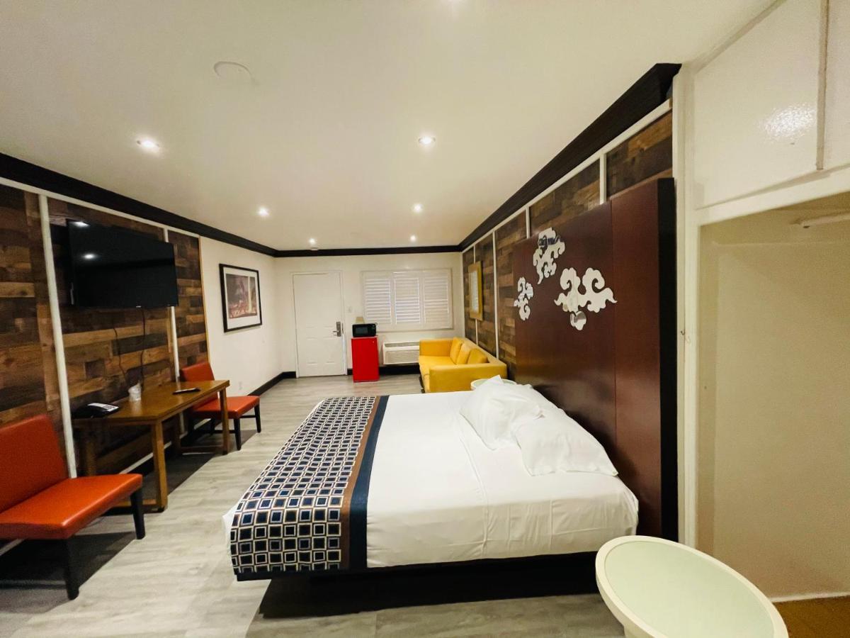 Casa Blanca Inn & Suites וויטייר מראה חיצוני תמונה