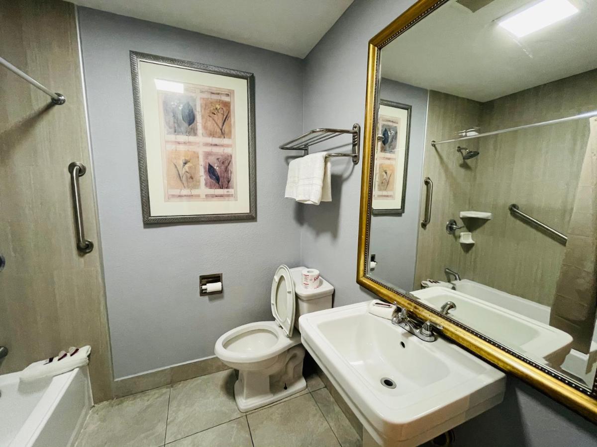Casa Blanca Inn & Suites וויטייר מראה חיצוני תמונה