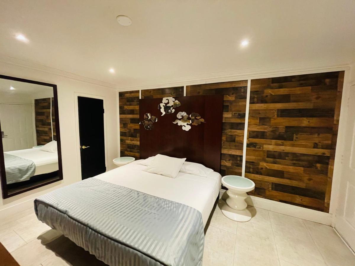Casa Blanca Inn & Suites וויטייר מראה חיצוני תמונה
