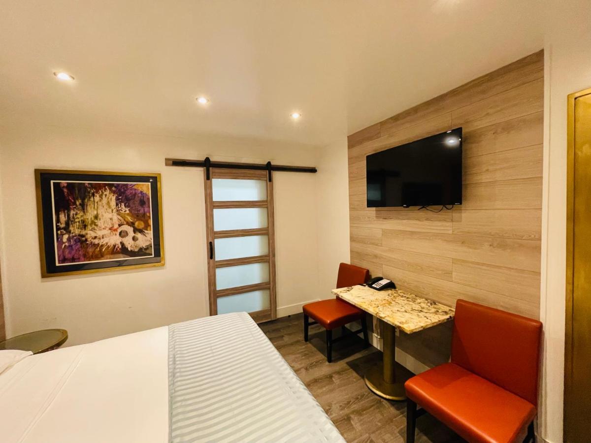 Casa Blanca Inn & Suites וויטייר מראה חיצוני תמונה