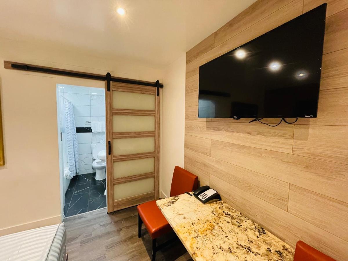 Casa Blanca Inn & Suites וויטייר מראה חיצוני תמונה