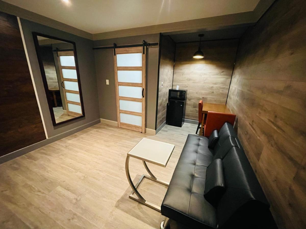 Casa Blanca Inn & Suites וויטייר מראה חיצוני תמונה