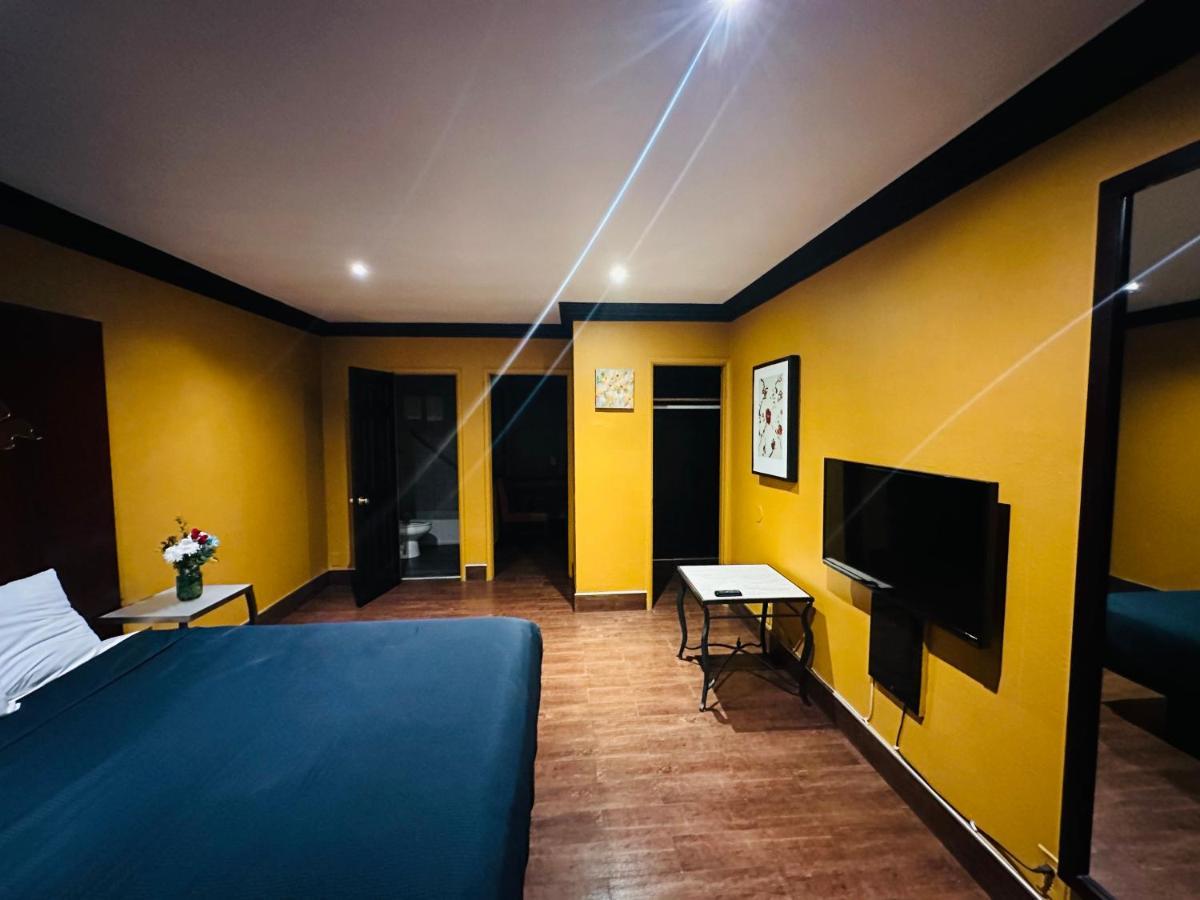 Casa Blanca Inn & Suites וויטייר מראה חיצוני תמונה