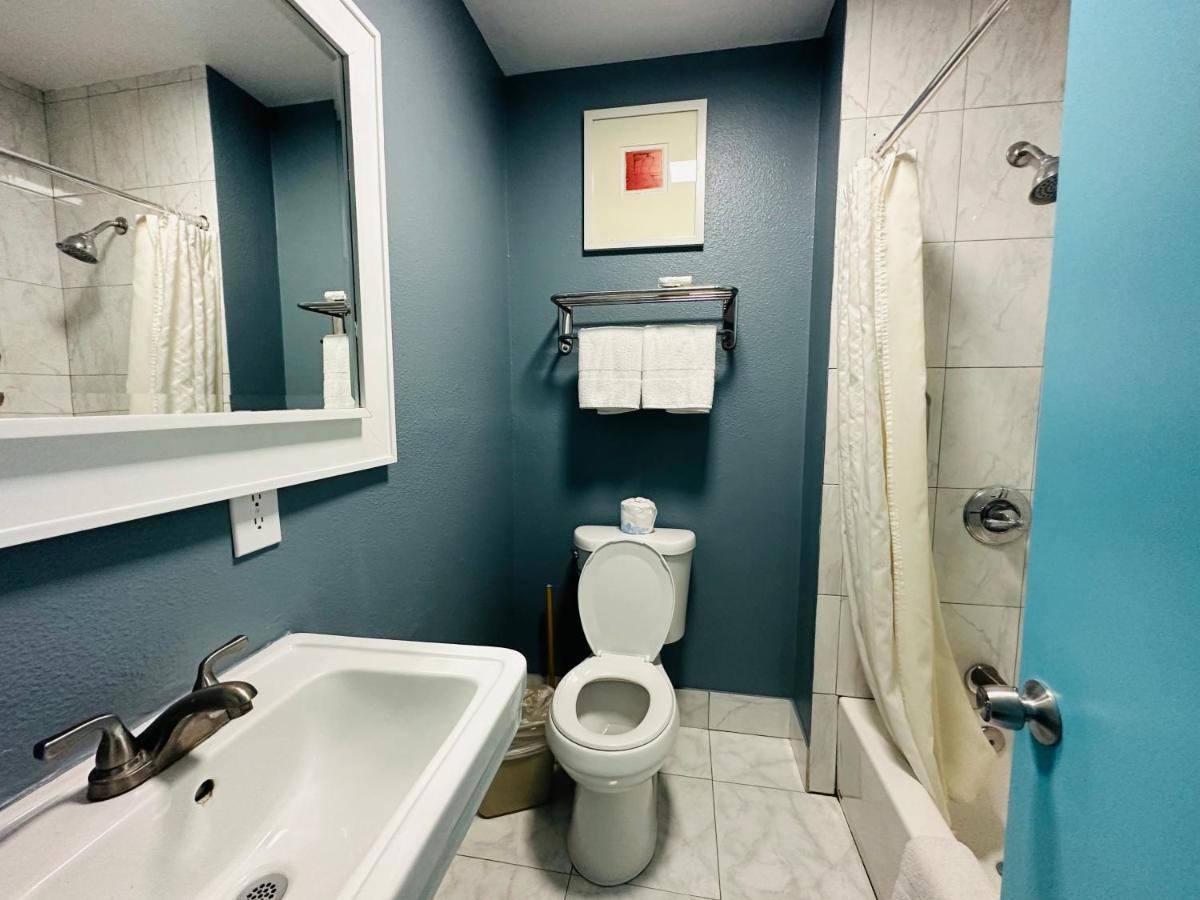 Casa Blanca Inn & Suites וויטייר מראה חיצוני תמונה