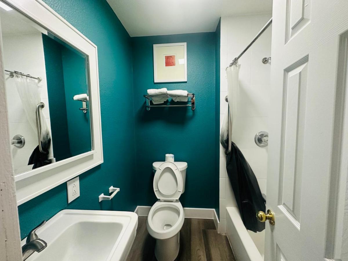 Casa Blanca Inn & Suites וויטייר מראה חיצוני תמונה