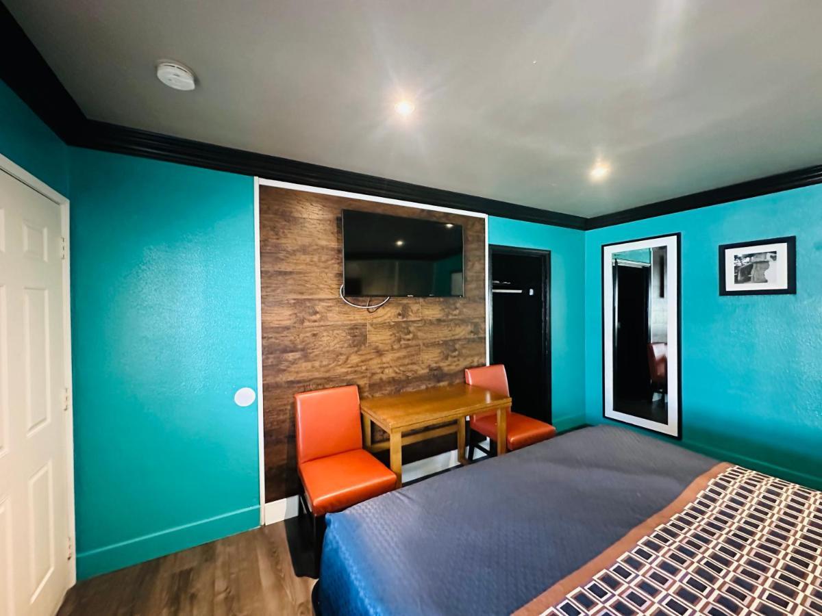 Casa Blanca Inn & Suites וויטייר מראה חיצוני תמונה