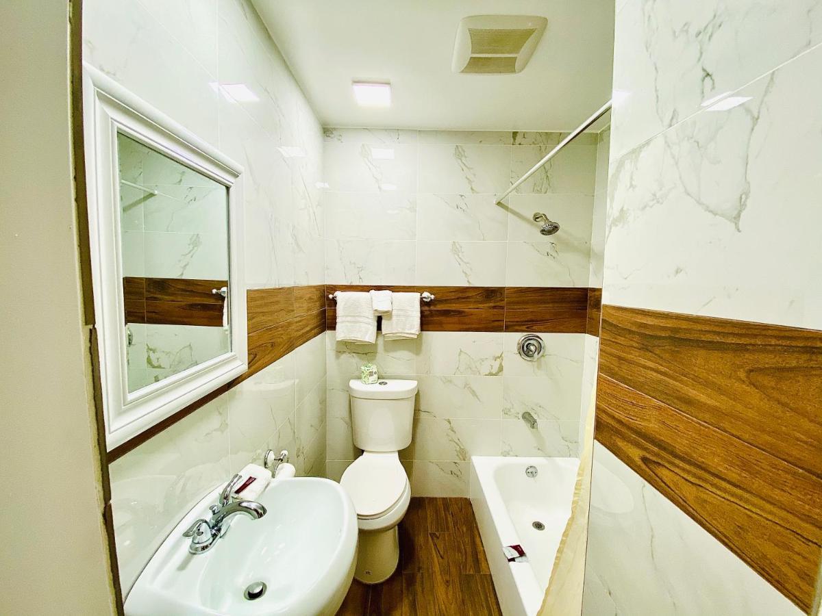 Casa Blanca Inn & Suites וויטייר מראה חיצוני תמונה